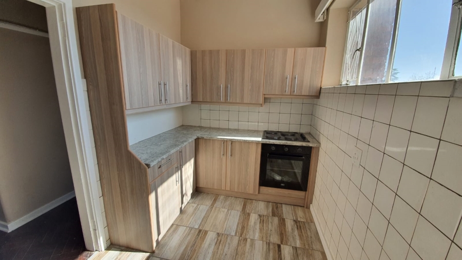 2 Bedroom Property for Sale in Kroonheuwel Free State